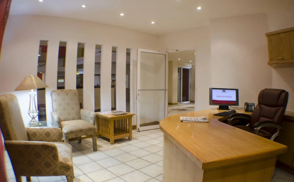 Lobby & Reception
