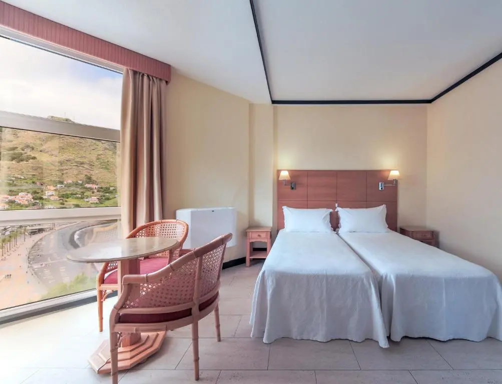 Baia Madeira Hotel - Chambres