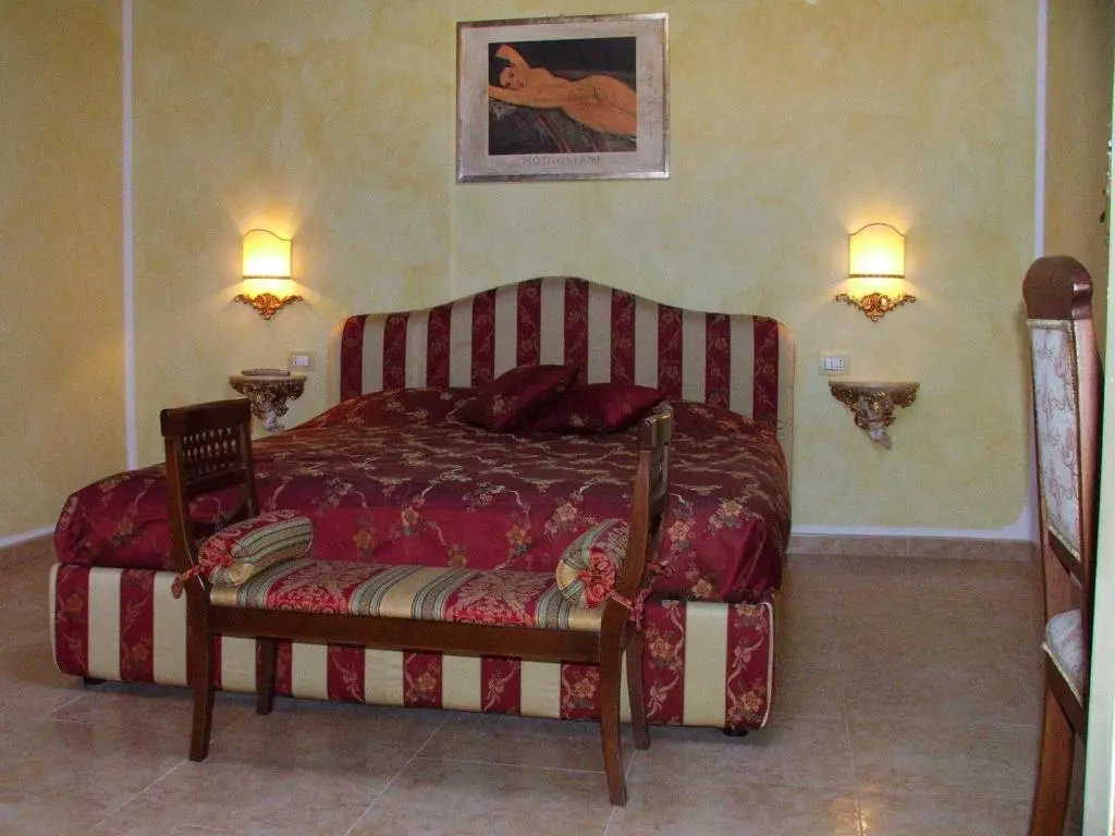 Standard Double room (full double bed)