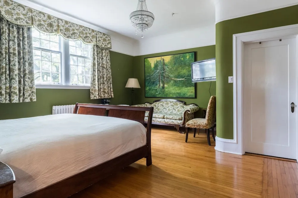 Monroe House Executive Suites - Chambres