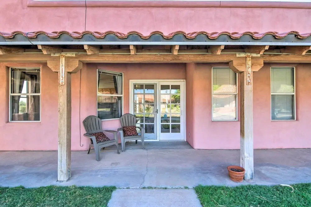 Rejuvenating Retreat w/ Ideal Eloy Location!