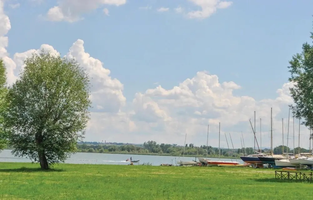 Stunning Apartment in Castiglione D.lago PG With 2 Bedrooms, Wifi and Outdoor Swimming Pool