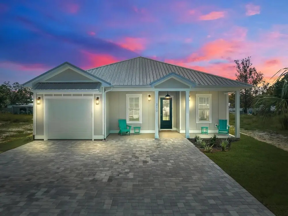 Brand New Home With In-ground Pool, Four Houses From Beautiful Laguna Beach