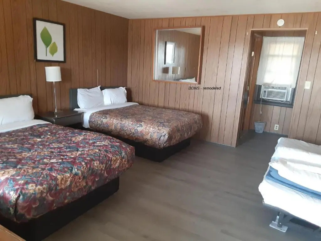 Deluxe Double room (full double bed)