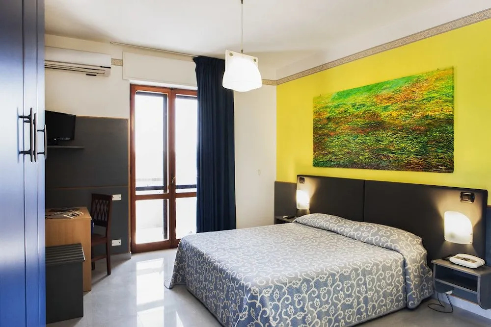 Standard Double room with balcony (full double bed)