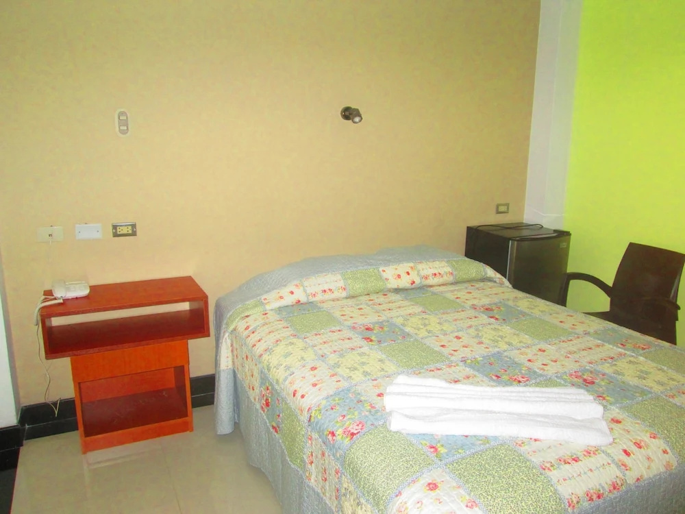 Ari's Hotel III - Chambres