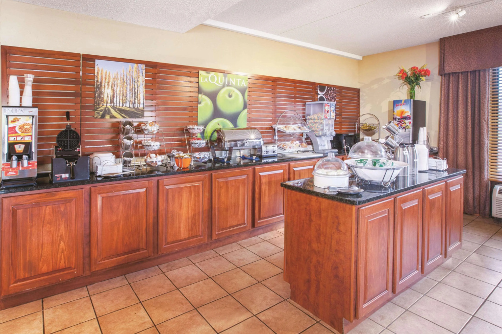 Food & Beverage