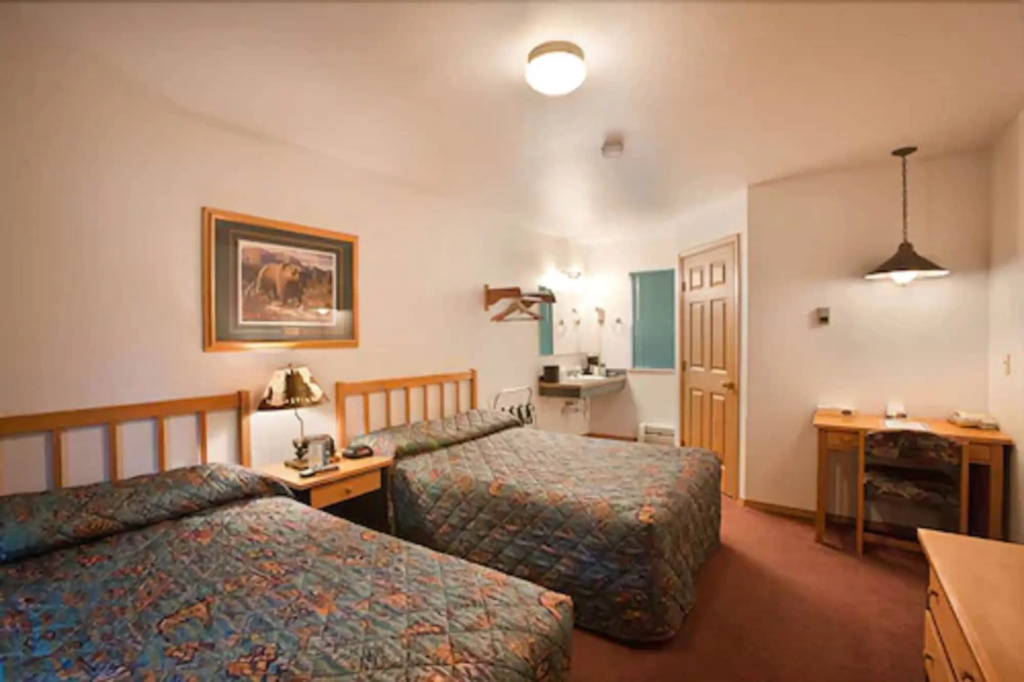 Harborview Inn — 2