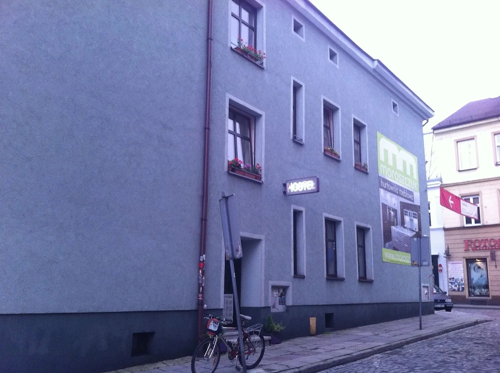 3 Bros' Hostel Cieszyn