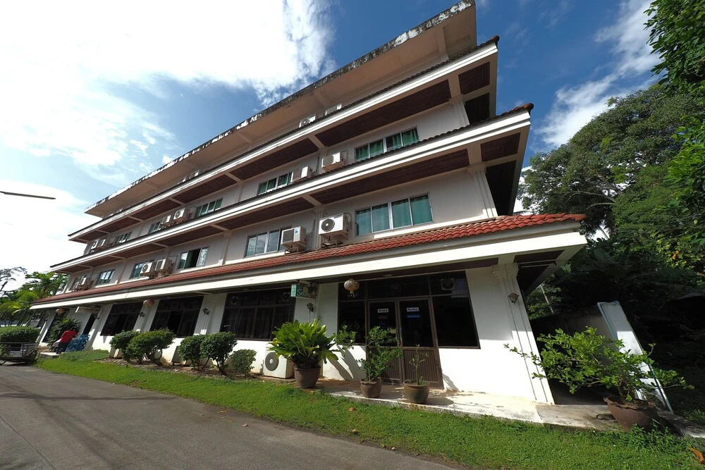 Dumrong Town Hotel by OYO Rooms
