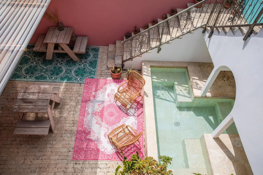 Balcony & Terrace