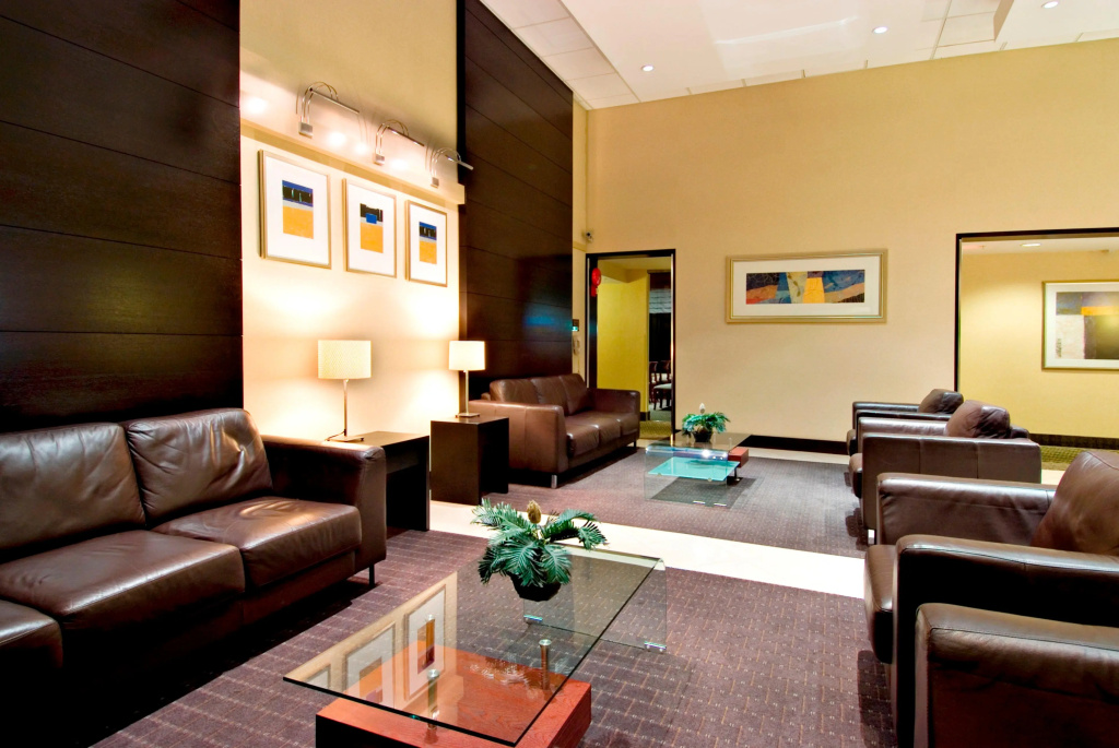 Holiday Inn Express & Suites Surrey by IHG - фото 14