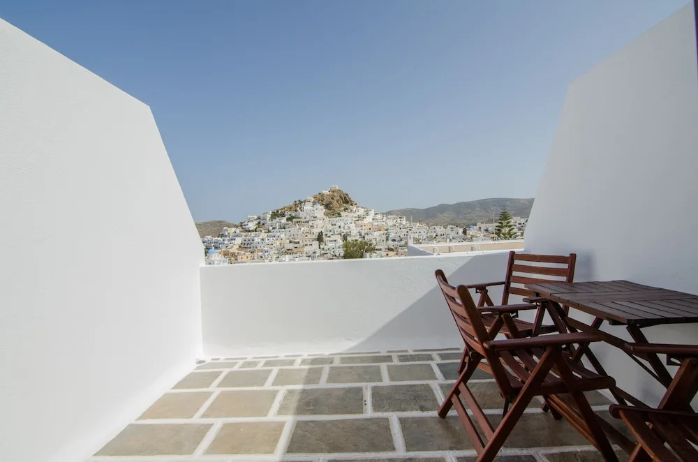 Standard room with city view