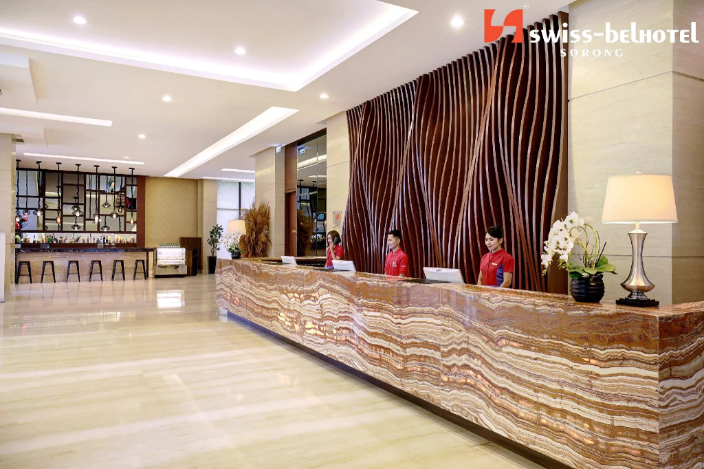Lobby & Reception