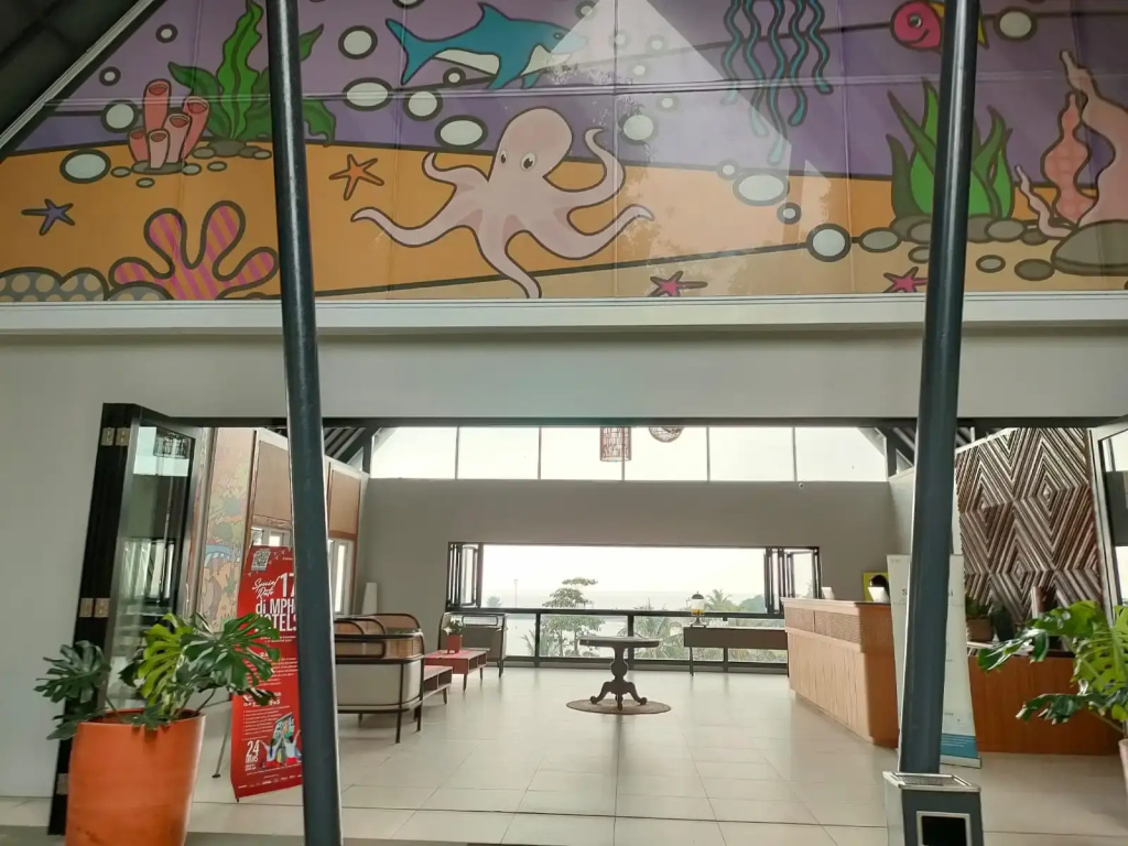 Lobby & Reception