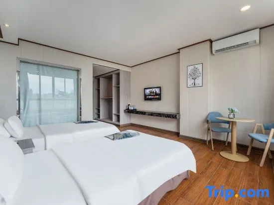 Superior Double room (full double bed)