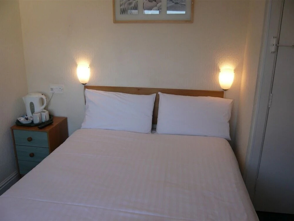 Economy room