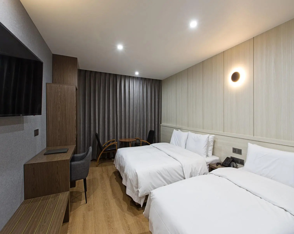 Standard Double room (twin beds)