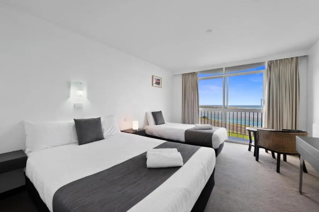 Standard Double room with sea view (twin beds)