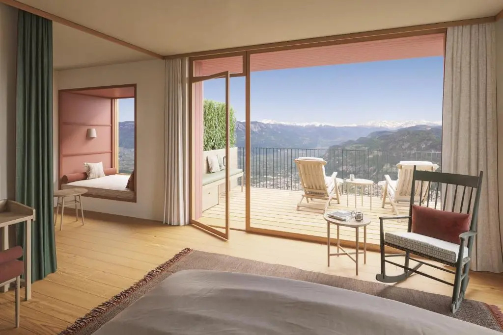 Suite with balcony