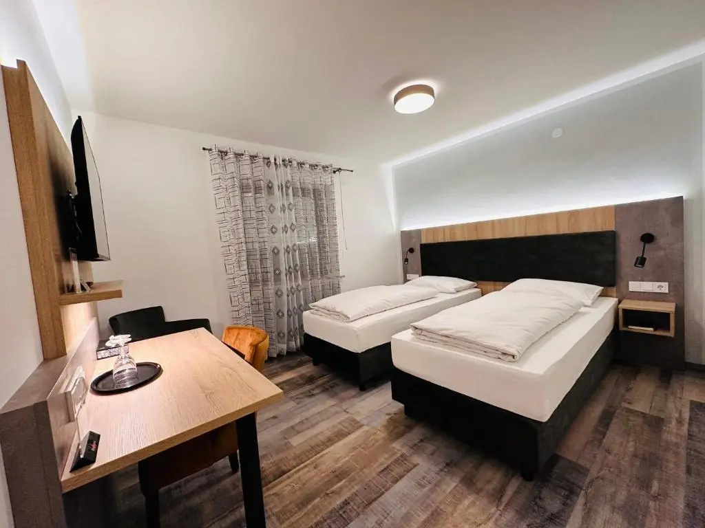 Standard Double room (full double bed)