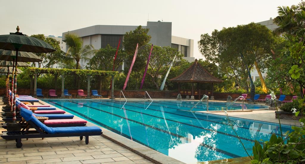 Bumi Surabaya City Resort - 4