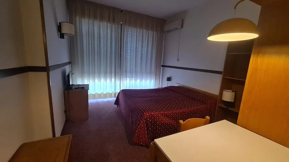Standard Ensuite Double room (full double bed)