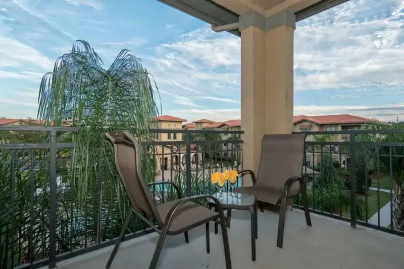 906 Charo Parkway Unit 432 2 Bedrooms, 2 Bathrooms