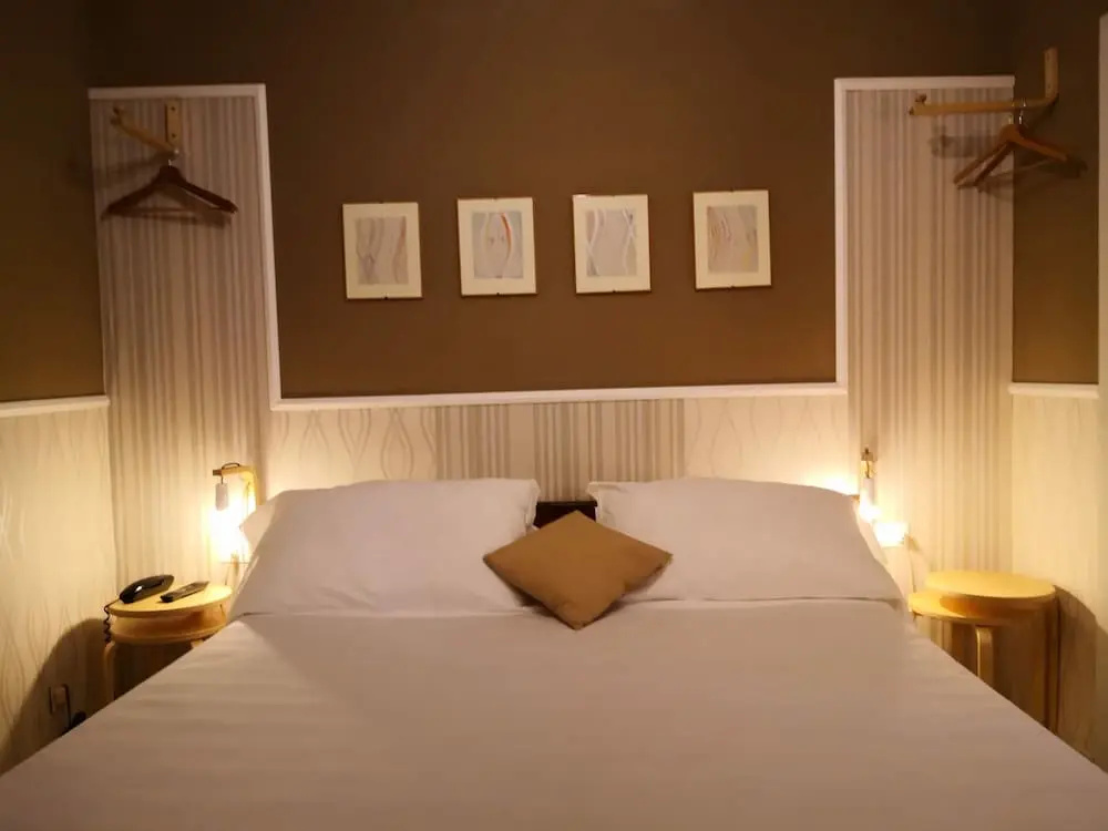 Double Room with city view (full double bed)