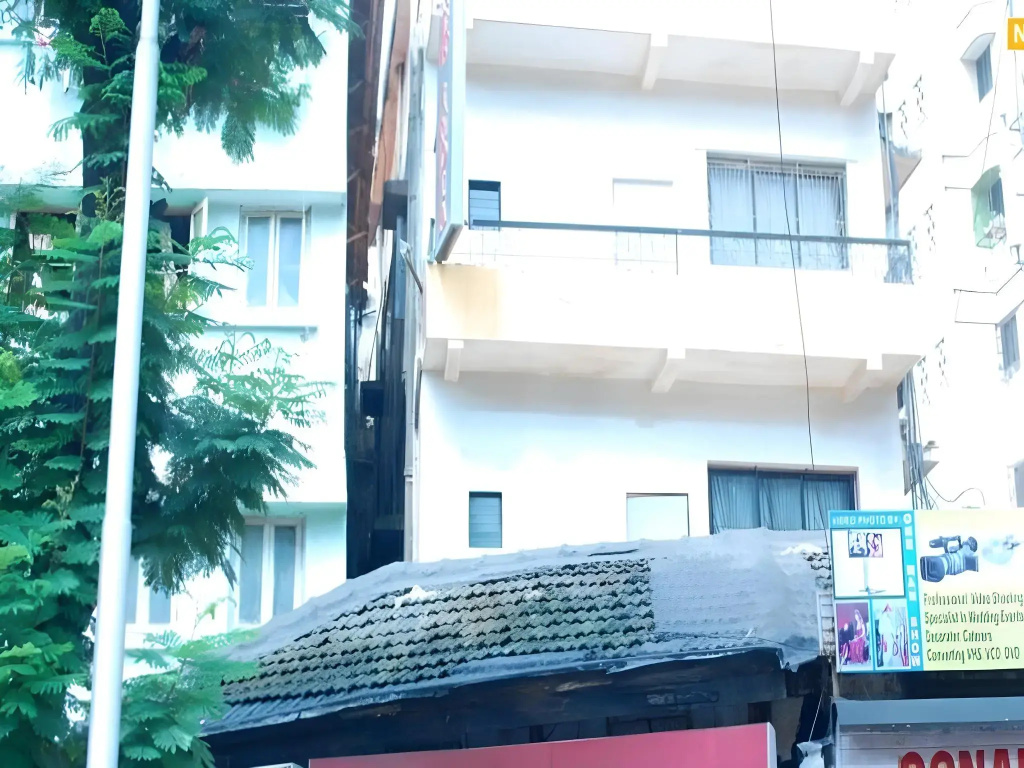 Hotel New India