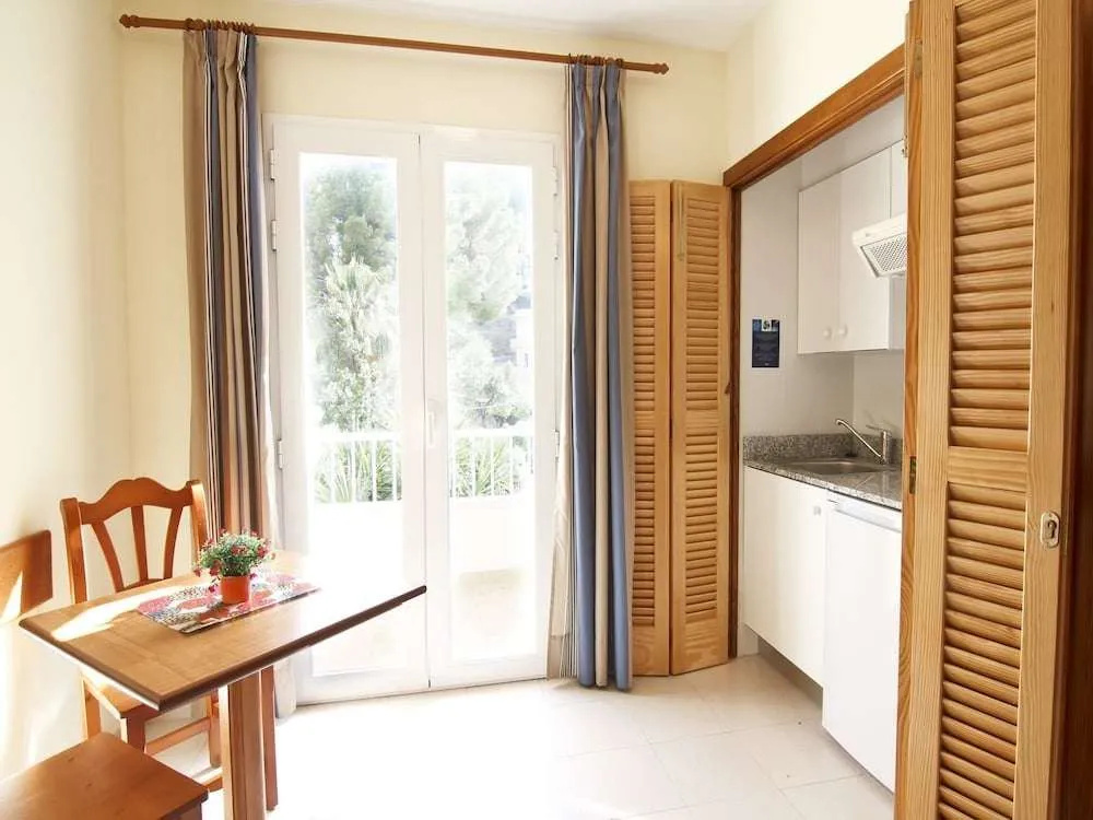 Apartamentos Niza — 4