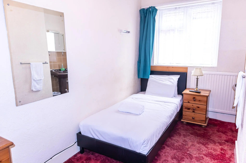 Standard Single room