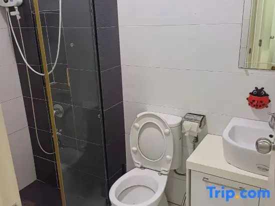 Paradigm Mall Platino Apartment 2BR 2FREE By Natol