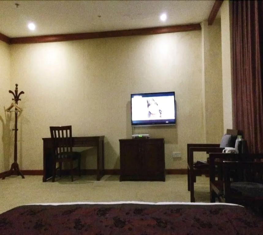 Starway Hotel