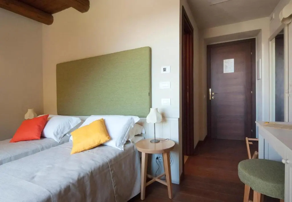 Standard Double room with view (full double bed)