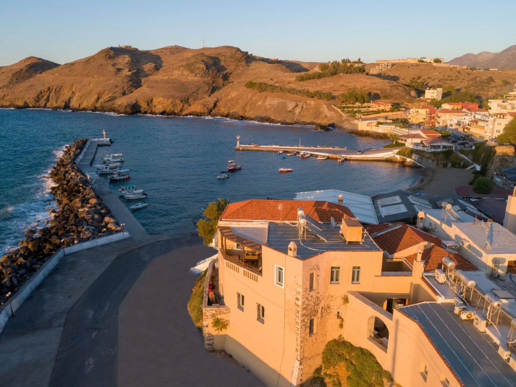 Beach & Waterfront