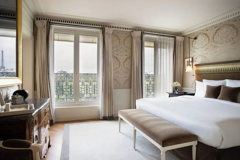 Suite with balcony