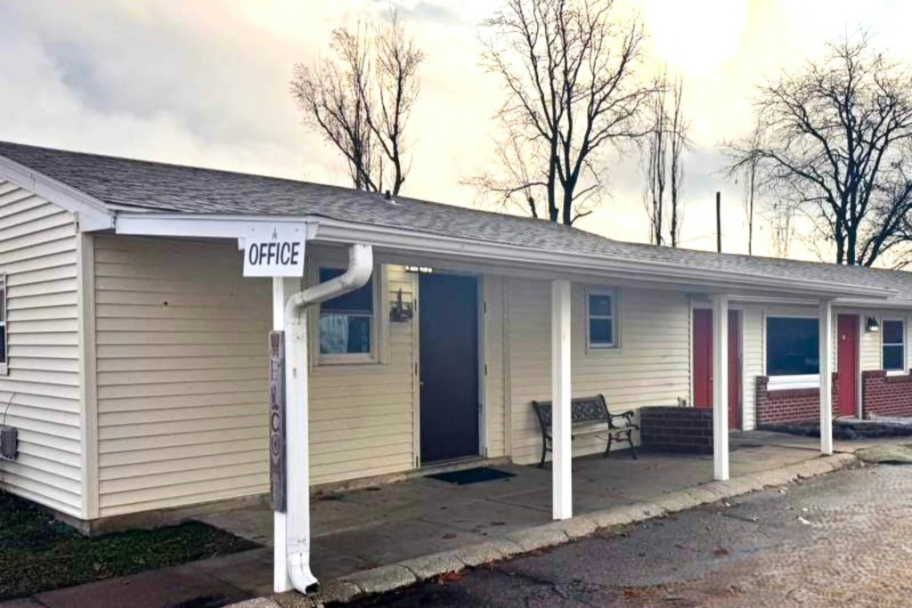 Skylark Motel by OYO