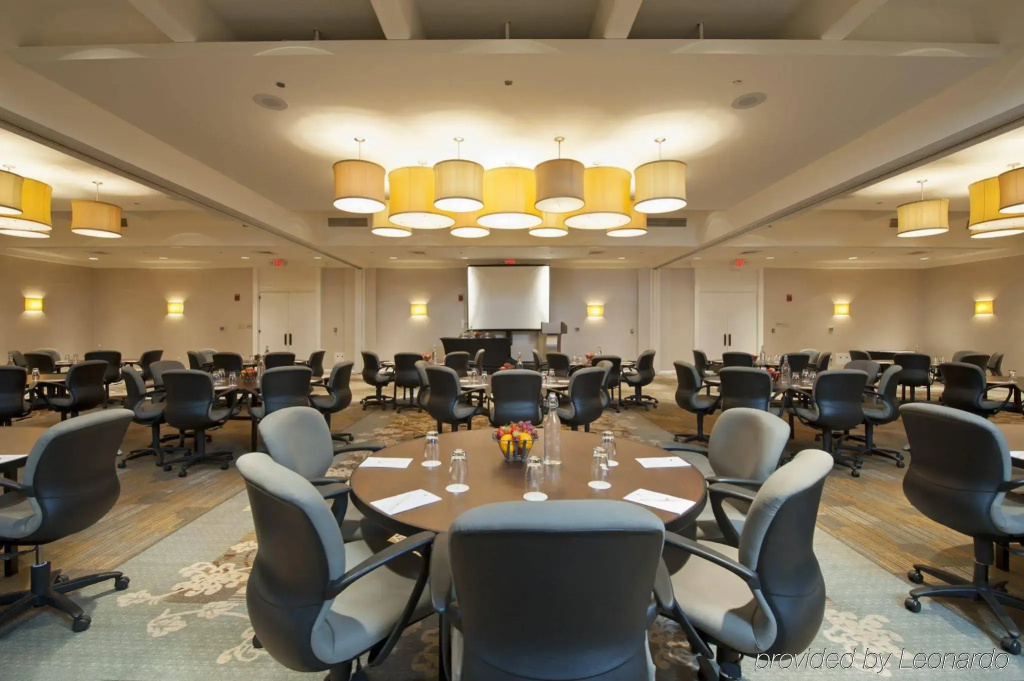 DoubleTree by Hilton Chicago - North Shore Conference Center - Général