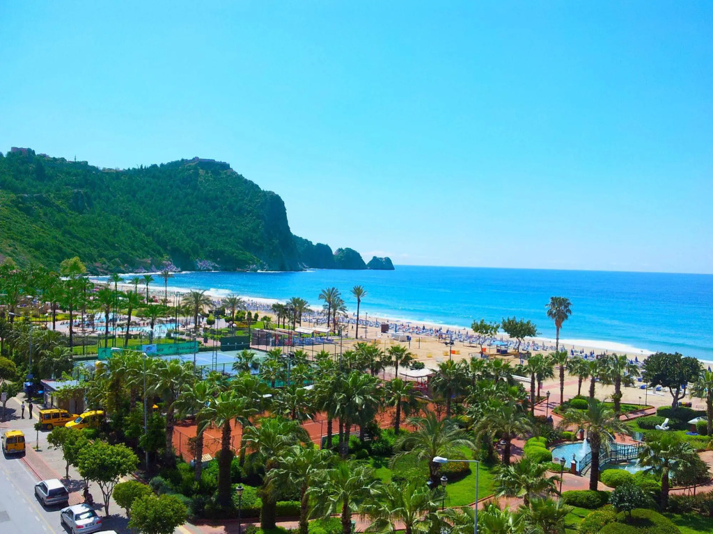 Beach & Waterfront