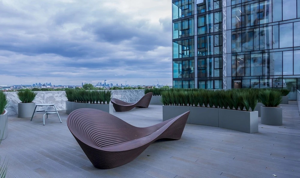 1 Bed with Balcony in Hill House