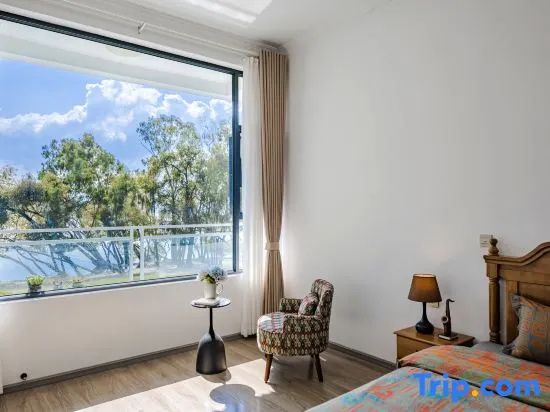 Standard Double room with sea view (full double bed)