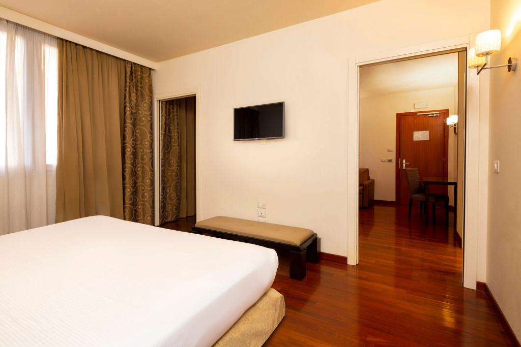 Crowne Plaza Venice East by IHG - фото 3