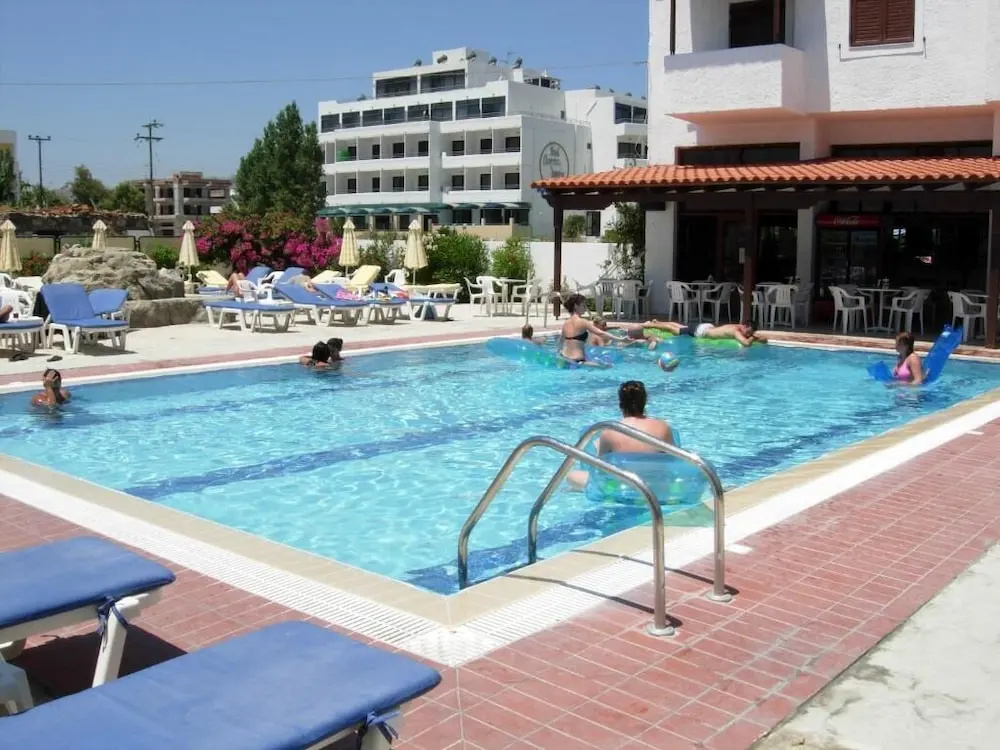 Hotel photo 11