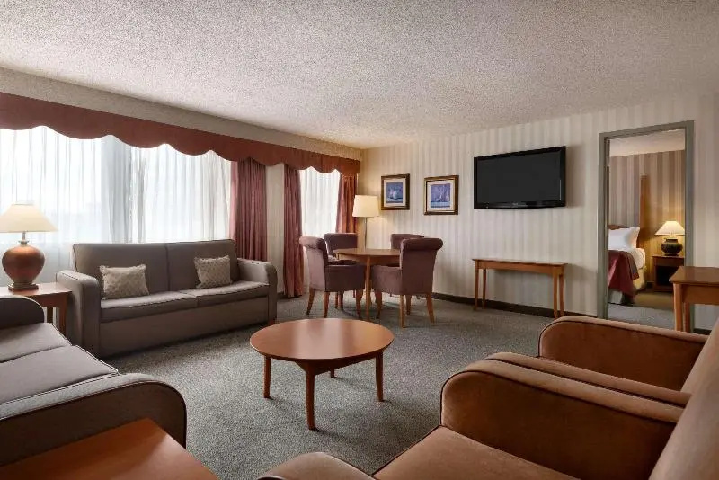 Ramada Plaza by Wyndham Regina Downtown - Chambres