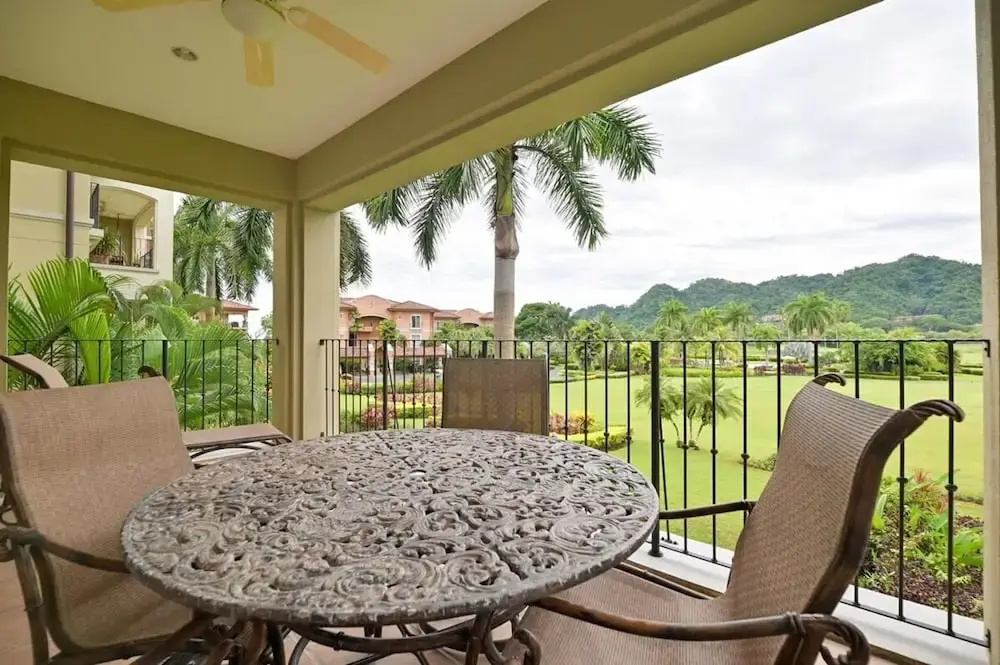 CR Luxury Del Mar 5H 2 Bdrm