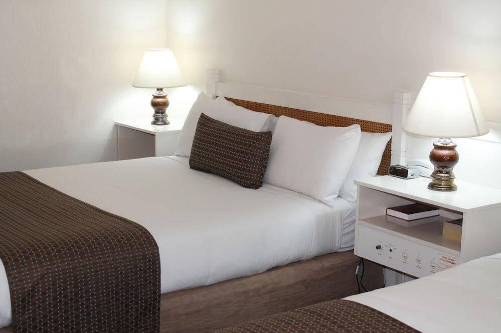 Buffalo Motor Inn by null