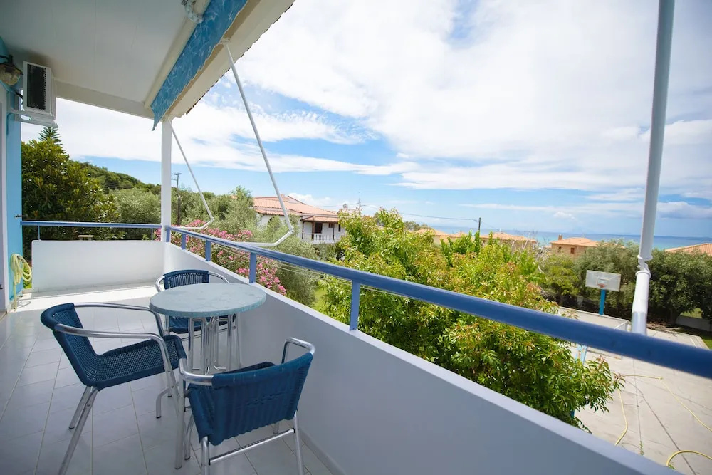 Balcony & Terrace