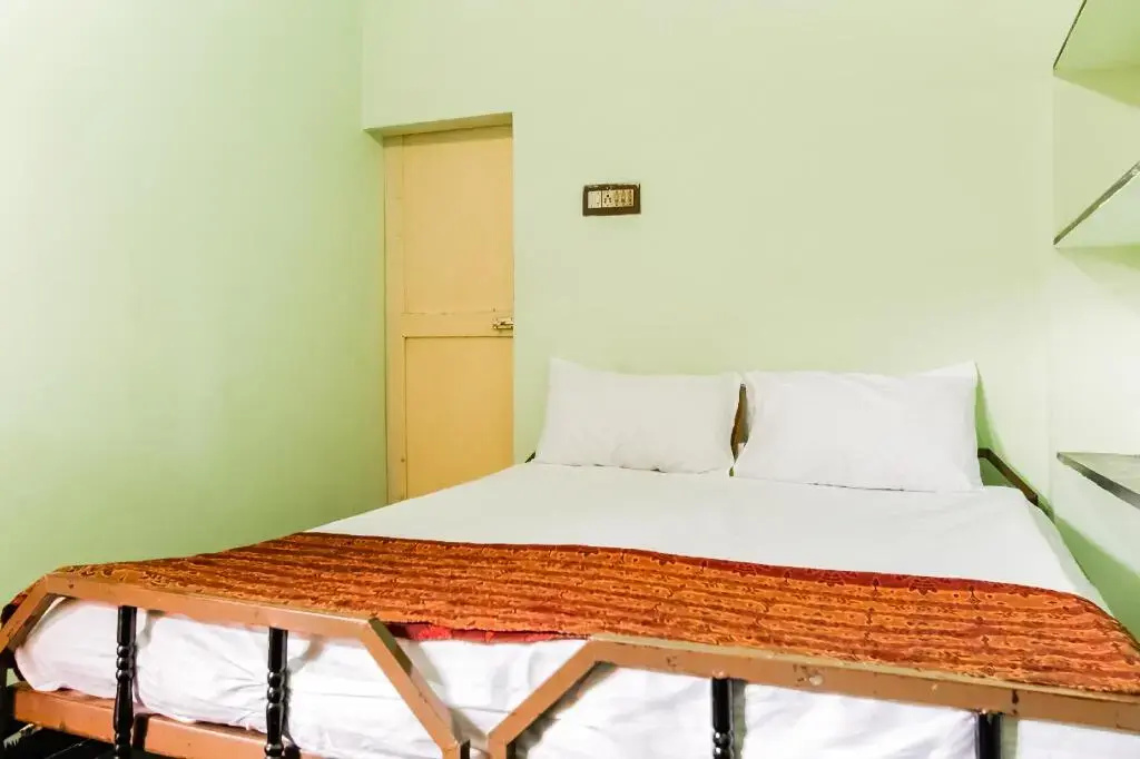 Saravana Stays by OYO Rooms