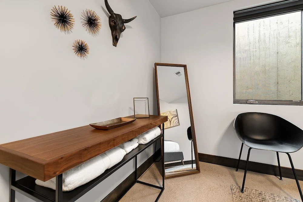 Relaxing in Paradise W Private Roof Top Deck!! — фото 5